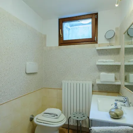 Σπίτι διακοπών Cozy In Terre Roveresche With Wifi Tavernelle (Pesaro and Urbino)