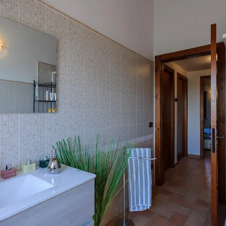 Cozy In Terre Roveresche With Wifi