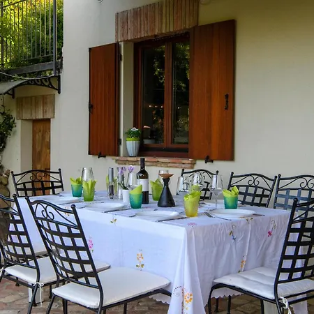 Σπίτι διακοπών Cozy In Terre Roveresche With Wifi Tavernelle (Pesaro and Urbino)